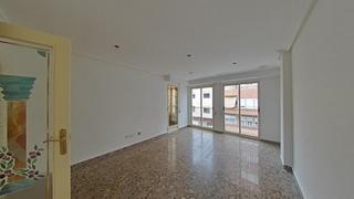 Pis  C/ mariano benlliure. Solvia inmobiliaria  piso elcheelx
