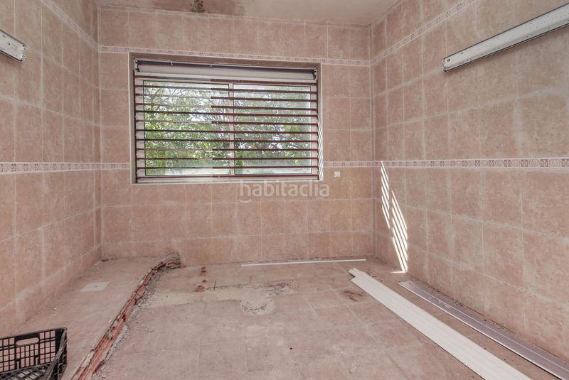Foto f2cd2f44-42c1-4549-bf86-16d249d33d49. Edificio in Montmell (El)