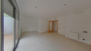Pis  C/ baldomer sola. Solvia inmobiliaria  piso badalona