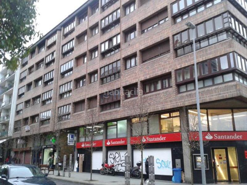 Foto becd7793-8f75-4925-9d1a-e8aa51f08e16. Affitto locale commerciale in Hernani