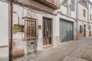 Xalet  C/ las parras. Solvia inmobiliaria  casa martos
