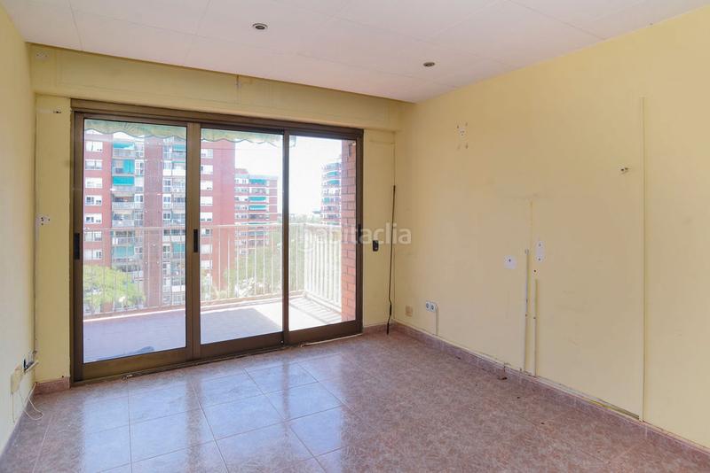 Foto 3f9e877e-b13f-4e66-83e6-18886f8e74b7. Piso solvia inmobiliaria piso en Lloreda Badalona