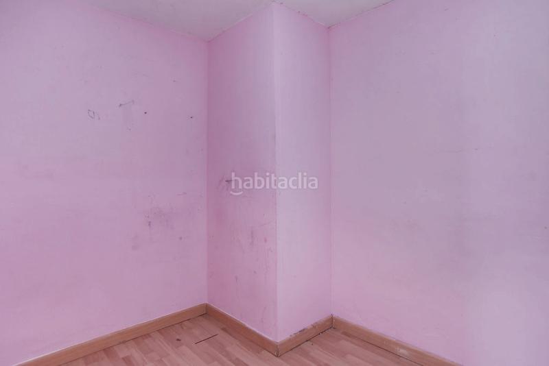 Foto cf79e7ef-f8b2-49a9-8d68-345d313272fa. Piso solvia inmobiliaria piso en Lloreda Badalona