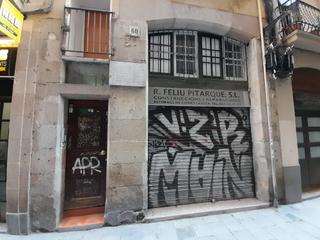 Appartement  C/ mediana de san pedro. Solvia inmobiliaria  piso barcelona