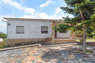 Chalet  C/ menta. Solvia inmobiliaria  chalet independiente torrelles de foix