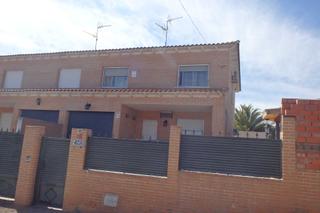 Doppelhaus  C/ castillo de turegano. Solvia inmobiliaria  chalet adosado escalona