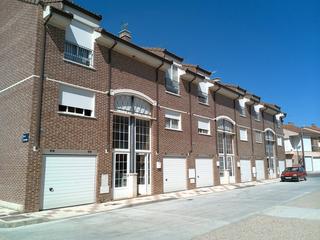 Maison jumelée  C/ grillo. Solvia inmobiliaria  chalet adosado santovenia de pisuerga