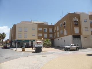 Appartement  C/ prosperidad. Solvia inmobiliaria  piso ejido el