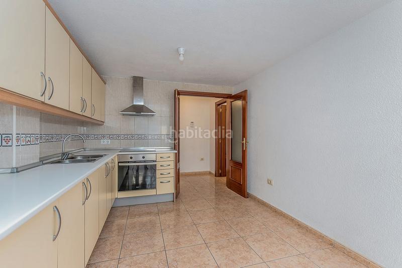 Foto c1543090-e267-4329-87db-141c5dd5287f. Erdgeschoss mit parking in Los Abrigos Granadilla de Abona