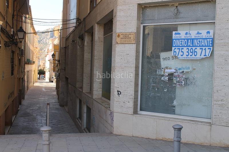 Foto a7cdf864-c408-46ea-a36d-2a6cd70352c2. Locale commerciale in Centro Elda