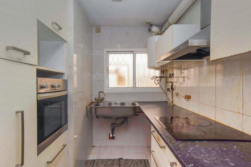 Foto 25d6092a-fffb-4140-bebc-83006763d400. Ático solvia inmobiliaria ático en Fondo Santa Coloma de Gramenet