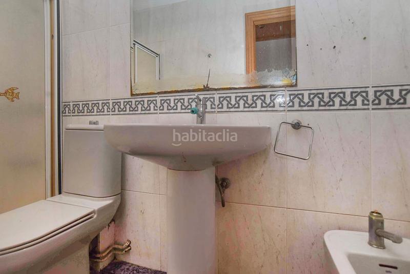Foto bc12268e-2e2e-4250-8c11-493a838bb364. Ático solvia inmobiliaria ático en Fondo Santa Coloma de Gramenet
