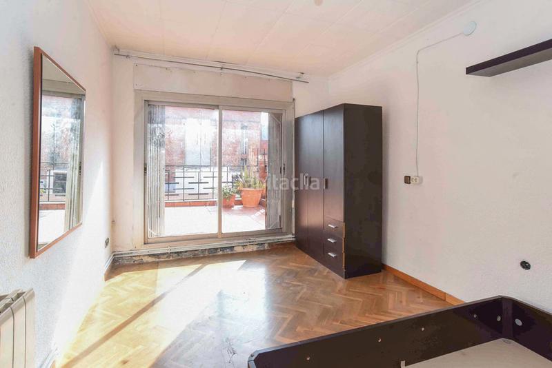 Foto f539353e-cf70-42e1-b4e5-6e9a75d89ced. Ático solvia inmobiliaria ático en Fondo Santa Coloma de Gramenet