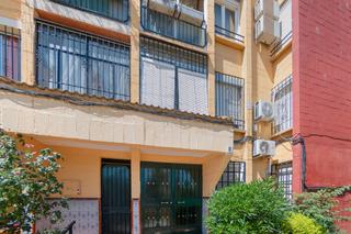Appartement  C/ doña maría manuela. Solvia inmobiliaria  piso granada