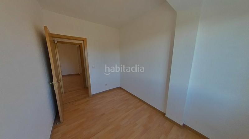 Foto dac7cc4f-7345-487c-aa72-3e354a38f367. Alquiler piso solvia inmobiliaria piso en Juan de la Cierva Getafe