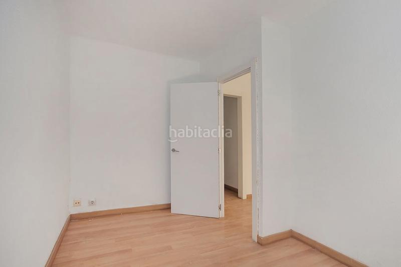 Foto e304235a-678d-4a65-846f-a15788e4548f. Pis a Roquetes Barcelona