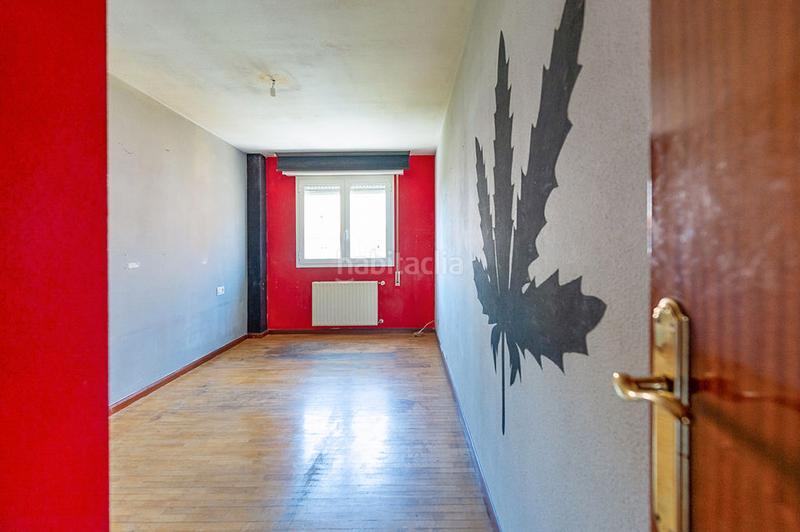 Foto 094f1e06-98ec-47d9-b568-540ae61e3598. Piso solvia inmobiliaria piso villavaatarrabia en Villava / Atarrabia