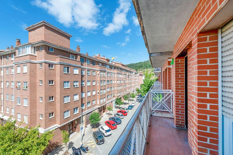 Foto b517cad1-cecd-4222-bfde-c26ee4e5e653. Piso solvia inmobiliaria piso villavaatarrabia en Villava / Atarrabia