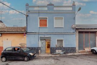 Chalet  C/ san quintín. Solvia inmobiliaria  casa alzira