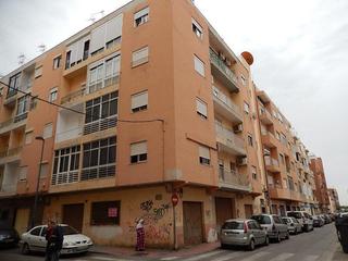 Pis  C/ jaul. Solvia inmobiliaria  piso almería