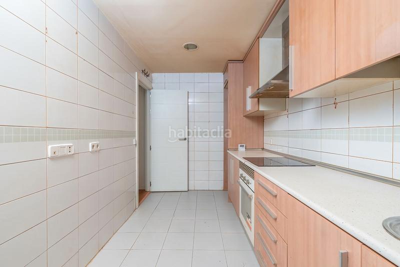 Foto f0c8f6ad-1b2d-43e1-a1e1-e458e580c589. Appartamento con riscaldamento parcheggio piscina in Escorial (El)