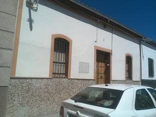 Chalet  C/ isaac peral. Solvia inmobiliaria  casa peñarroyapueblonuevo
