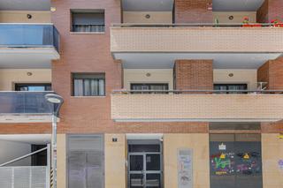 Pis  C/ compte ramón borrell. Solvia inmobiliaria  piso lloret de mar