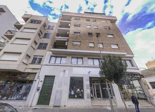 Pis  Avenida de la rápita. Solvia inmobiliaria  piso amposta