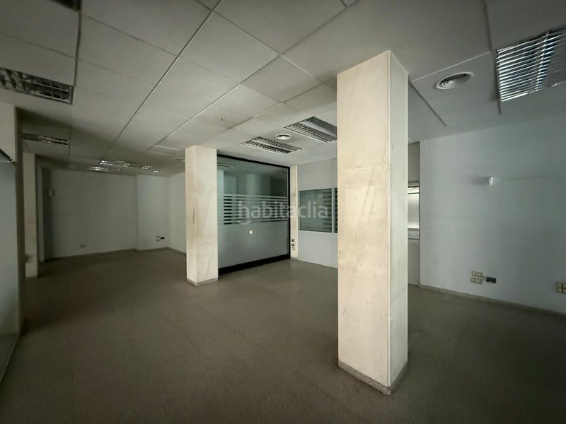 Foto 123f73d4-5293-496f-86f8-87b1e03c5dfd. Local comercial a Centre Alzira