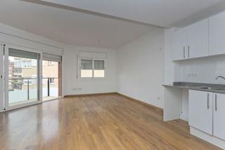 Pis  Av abat marcet. Solvia inmobiliaria  piso terrassa