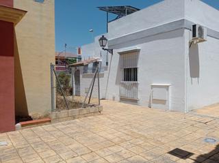 Maison jumelée  Av. carmen laffon. Solvia inmobiliaria  chalet adosado burguillos