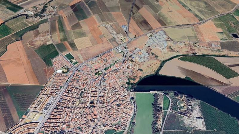 Foto b7547860-bfde-4238-b211-d42fab1ae28c. Finca rústica solvia inmobiliaria suelo urbano no consolidado en Alcalá del Río