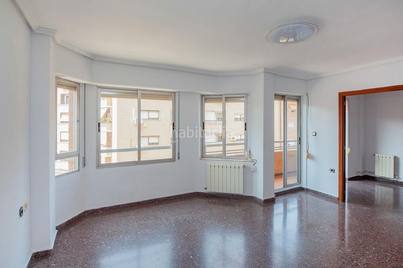 Foto b8f3f874-c540-40f4-8456-913cd95ad0a9. Appartamento in Barrio Benicalap Valencia