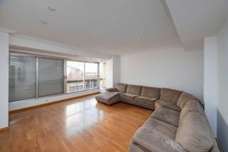 Flat  Av de ramón y cajal. Solvia inmobiliaria  piso alicantealacant