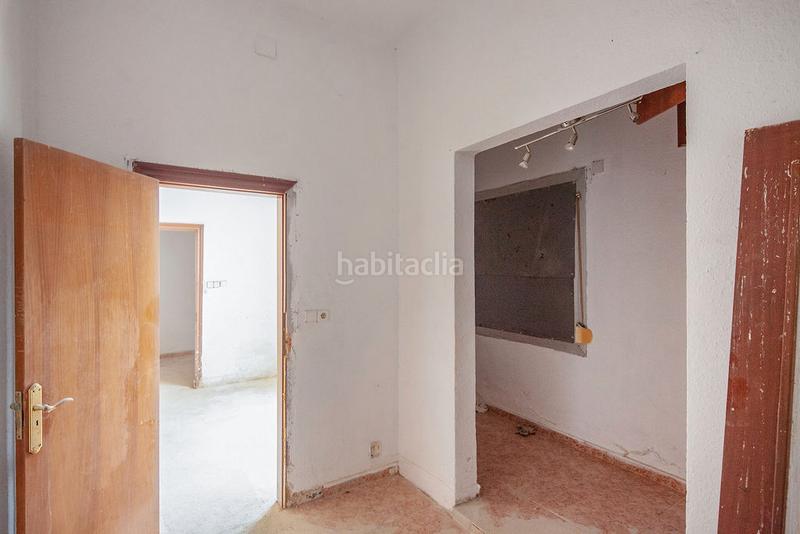 Foto 0b70f2f2-4d46-4adc-8641-aa21f942893b. Pis a La Gavarra Cornellà de Llobregat