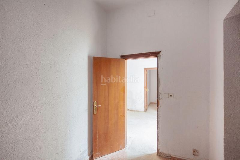 Foto b2f399cf-ed7c-4d0c-a255-017399edf545. Pis a La Gavarra Cornellà de Llobregat