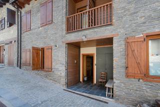 Zweistöckige Wohnung  C/ maoor. Solvia inmobiliaria  dúplex naut aran