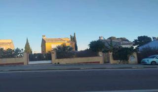 Casa aparellada  C/ zafiro - las pedrizas. Solvia inmobiliaria  chalet adosado chiva