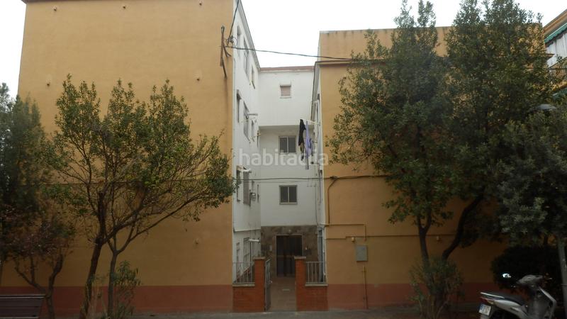 Foto 2b5c2e4e-d271-4ac0-b1f1-c231ce79496e. Flat in Singuerlín Santa Coloma de Gramenet