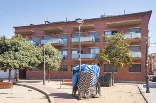 Pis  C/ riera. Solvia inmobiliaria  piso canovelles