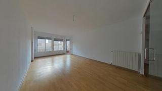 Pis  C/ antoni gaudi. Solvia inmobiliaria  piso reus