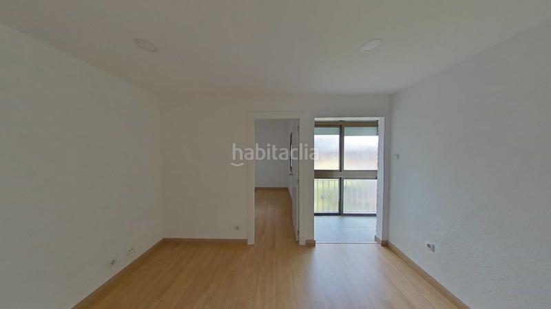 Foto 2820d4cd-9b5c-4d68-9677-8d62b6426892. Pis a Singuerlín Santa Coloma de Gramenet