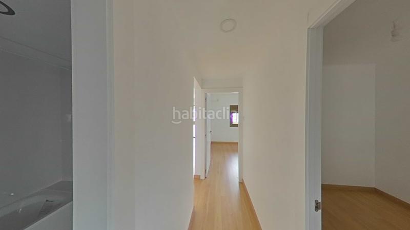 Foto 6d18cf70-9ec2-4374-8619-d9f5b22de1ca. Pis a Singuerlín Santa Coloma de Gramenet