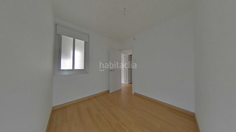 Foto 90ba6bec-188c-4ed7-a50b-6a9486ac54fb. Pis a Singuerlín Santa Coloma de Gramenet