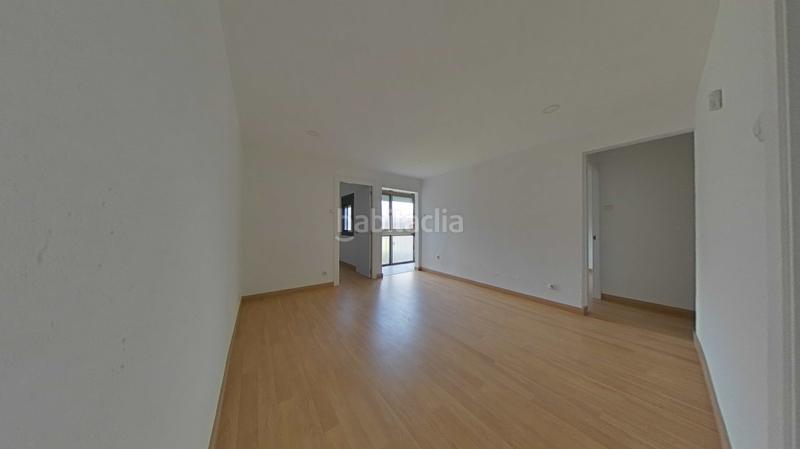 Foto a6d53523-4d74-4a0c-a3d2-6e1d7c04e6db. Pis a Singuerlín Santa Coloma de Gramenet