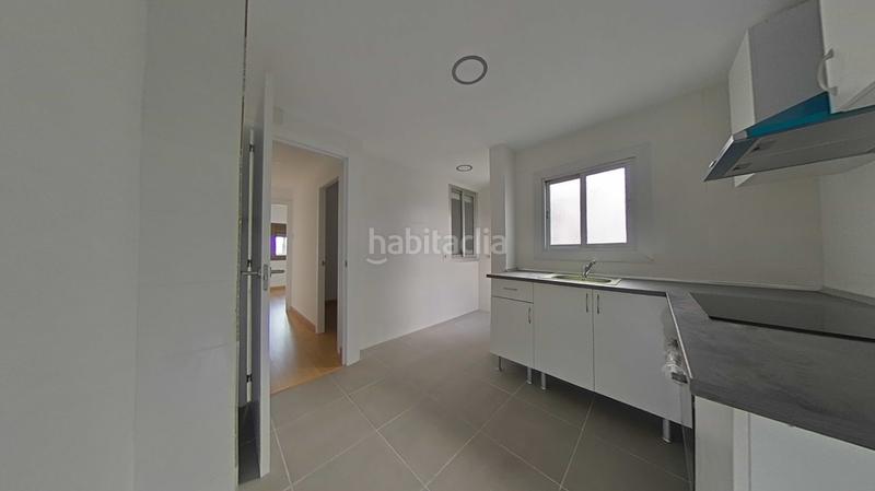 Foto d07148e1-e71a-4d22-a942-27da6a190a76. Pis a Singuerlín Santa Coloma de Gramenet