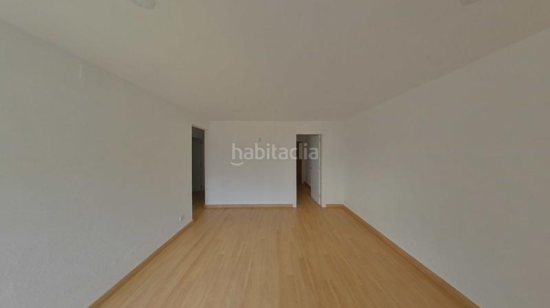 Foto db1b7d1c-0d80-4c48-8eb1-5cf1b10adef7. Pis a Singuerlín Santa Coloma de Gramenet