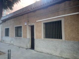 Erdgeschoss  C/ enric granados. Solvia inmobiliaria  casa planta baja santa coloma de gramenet