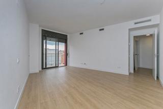 Appartement  C/ guifre. Solvia inmobiliaria  piso badalona