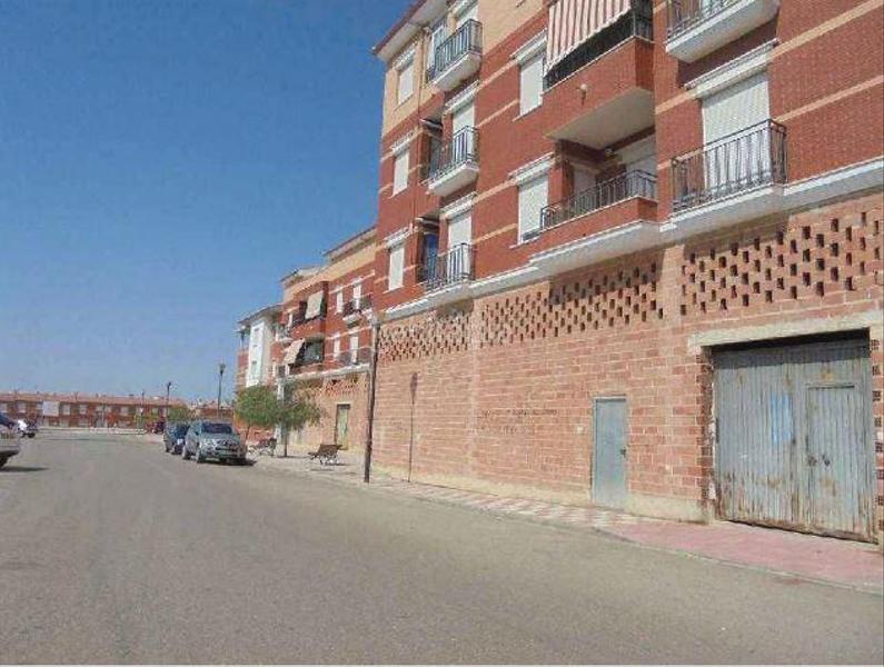 Foto 86c8c8f6-be6d-4329-8a4b-9554c53dc152. Alquiler local comercial solvia inmobiliaria locales carolina la en Carolina (La)